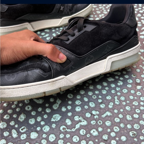 Louis Vuitton Trainer Sneakers - Size 44/10.5 Mens - Black and White - Picture 6 of 6